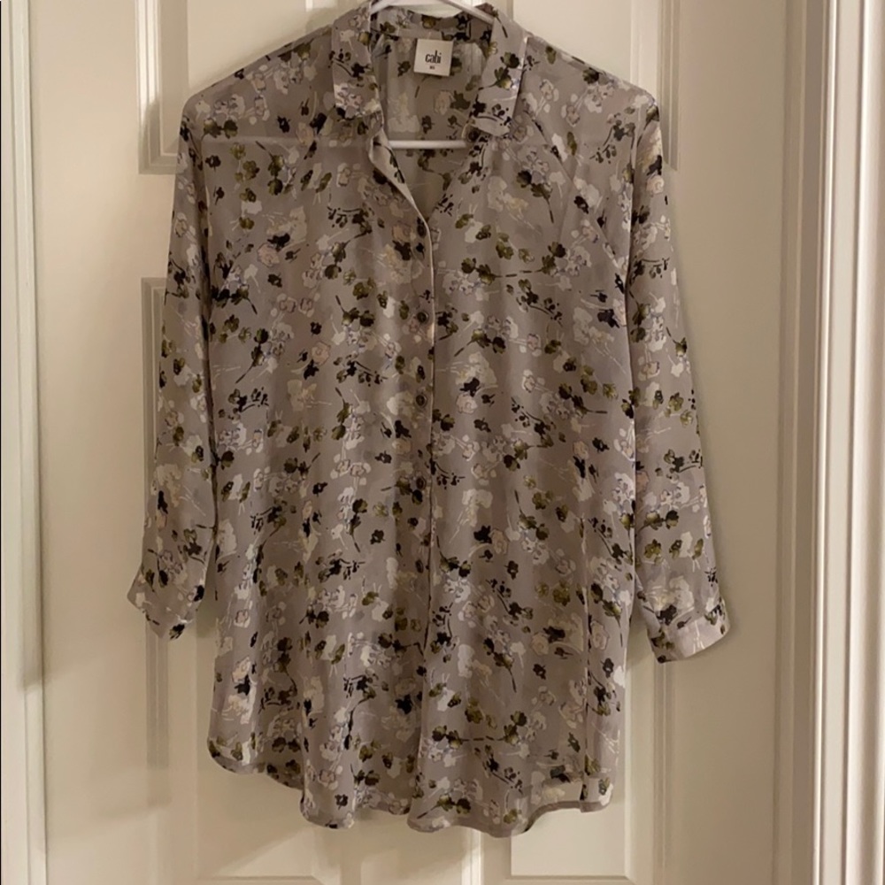 CAbi XS gray floral button down 3/4 sleeve shirt. - Picture 2 of 8